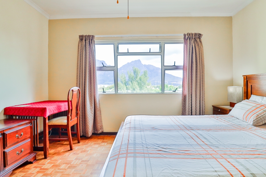 To Let 2 Bedroom Property for Rent in Claremont Western Cape